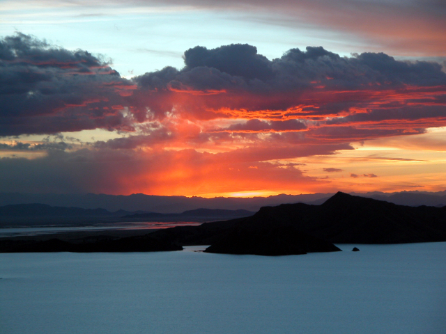 amantani sunset.jpg